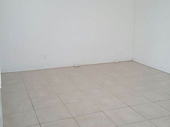 3rd image of 5161-5181 NE 18th Ave #6