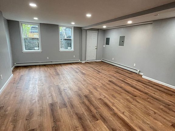 5th image of 156 South St APT 1