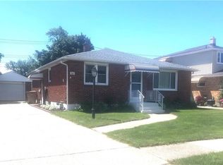 55 Lydia Ln, Cheektowaga, NY 14225