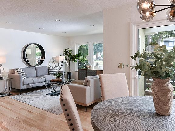 3rd image of 3139 Shriver Dr