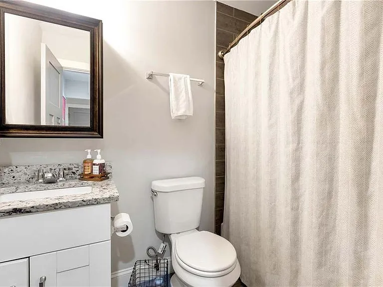 2424 Melinda Ct — Photo 30