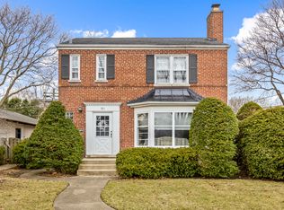 751 East Ave, Park Ridge, IL 60068