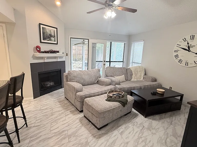 573 Grace Ln — Photo 13