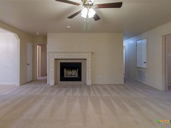 2nd image of 2203 Maedell Dr