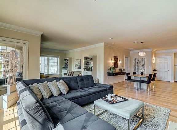 2nd image of 1220 Balustrade Blvd Unit 3B