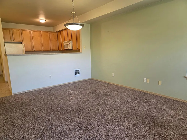 512 Darby Dr #205 — Photo 4