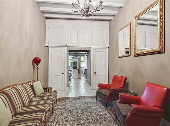 5th image of 836 Saint Peter St #2