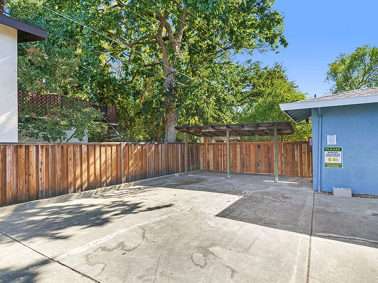828 D St — Photo 16