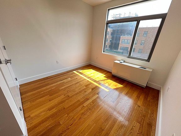 5th image of 836 Bergen St #433