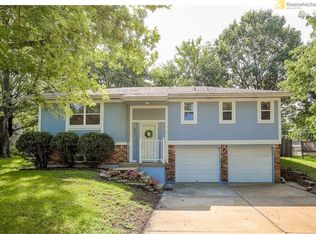 631 SW Philip St, Lees Summit, MO 64082