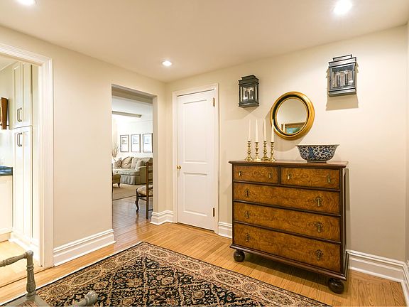 4th image of 433 E 51st St #6DE