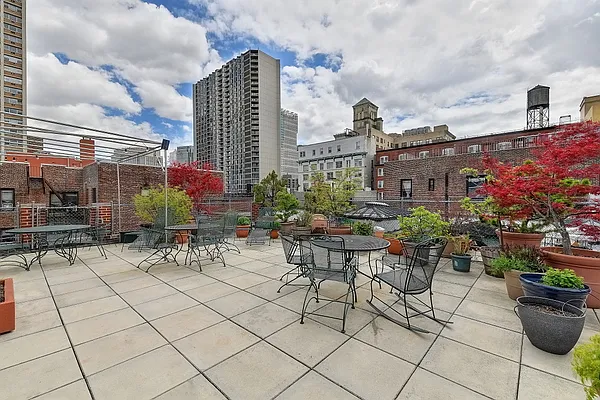 Sold by City Connections Realty | media 10