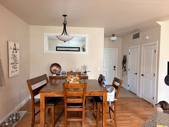 3 bed, 2.5 bath, 1850 sqft, $2,200 — Photo 4