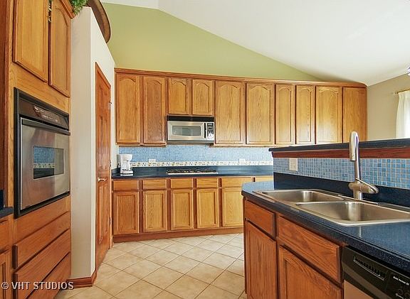 4th image of 331 Montabello #331