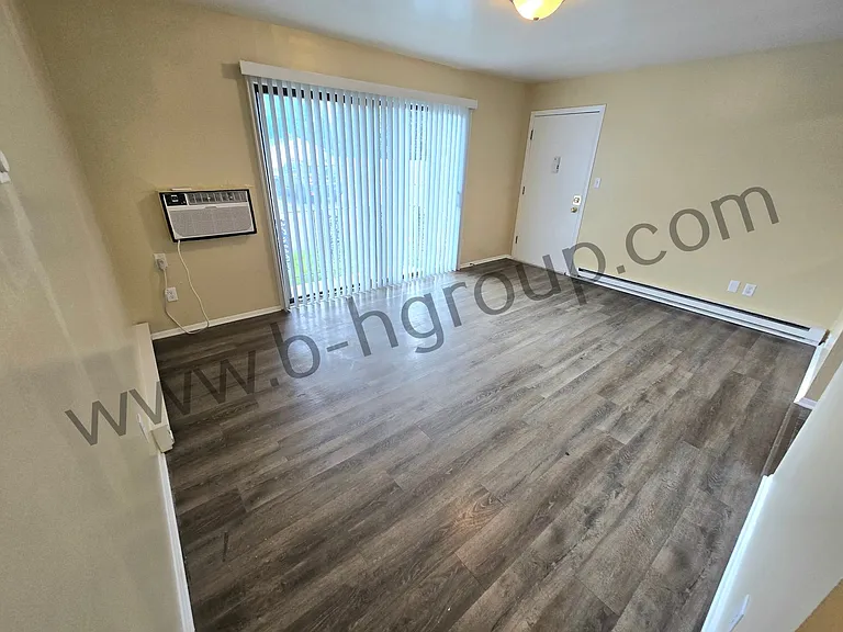 8515 32nd Ave — Photo 7