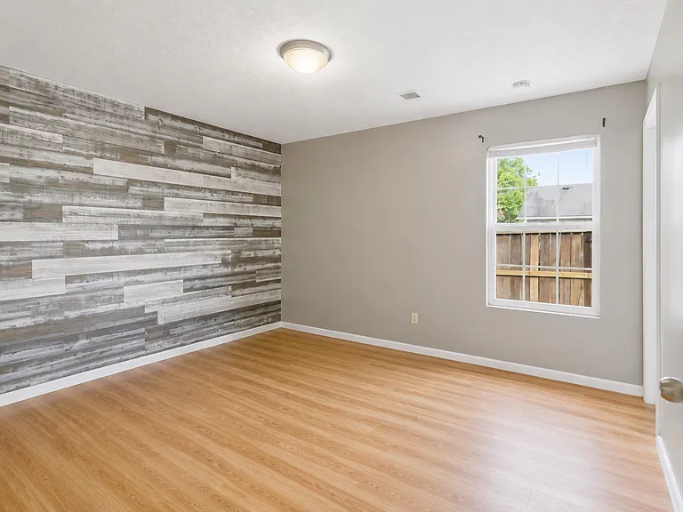 2137 Curtiswood Dr — Photo 11