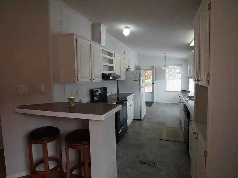 4550 Lee Cline Rd — Photo 6