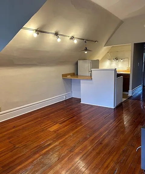 123 W 1st Ave #C — Photo 1