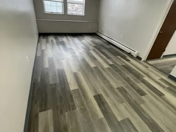 20 Wolf Rd #F121, Lebanon, NH 03766