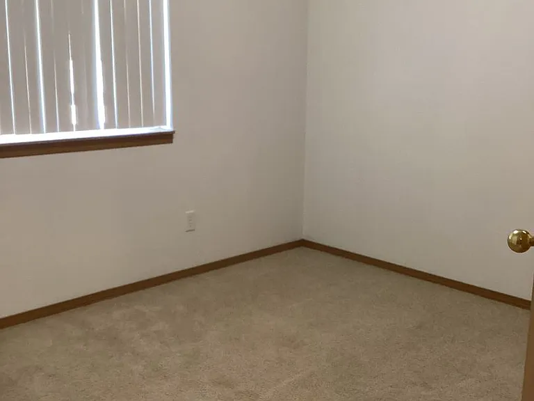 307A & 307 N Hallett St #B — Photo 8