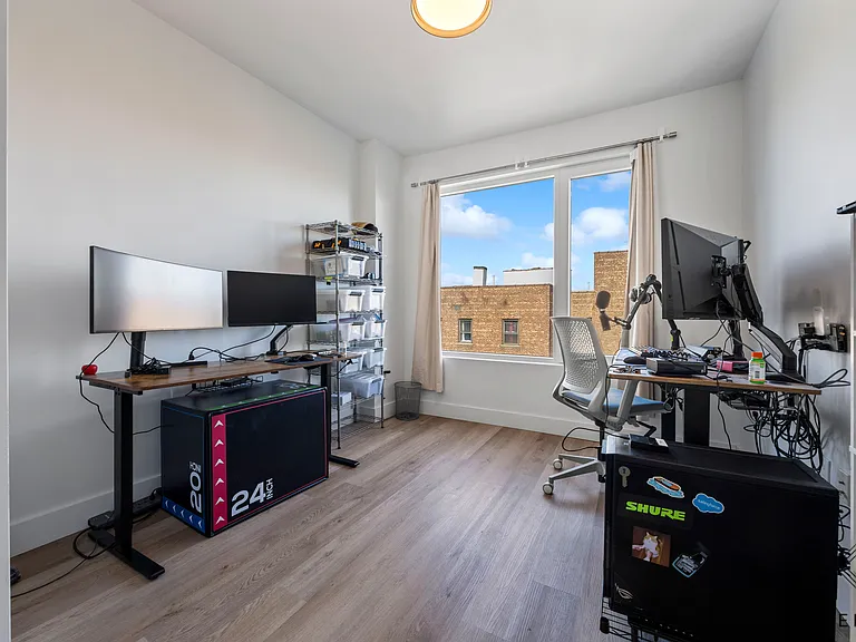 2045 Ocean Ave #805 — Photo 14