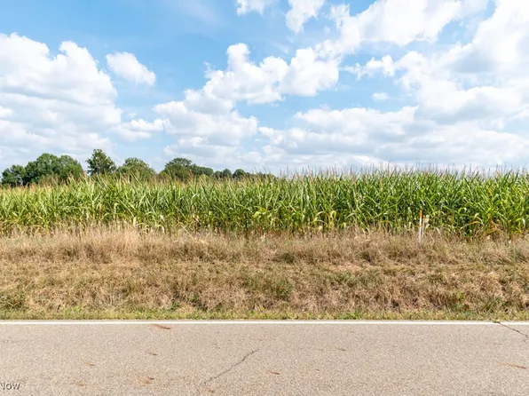 Crystal Lake Ave NW, Canal Fulton, OH 44614