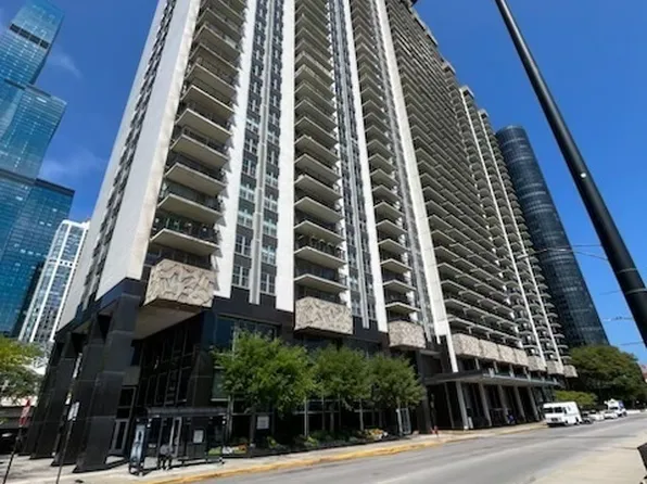 400 E Randolph St APT 1127, Chicago, IL 60601