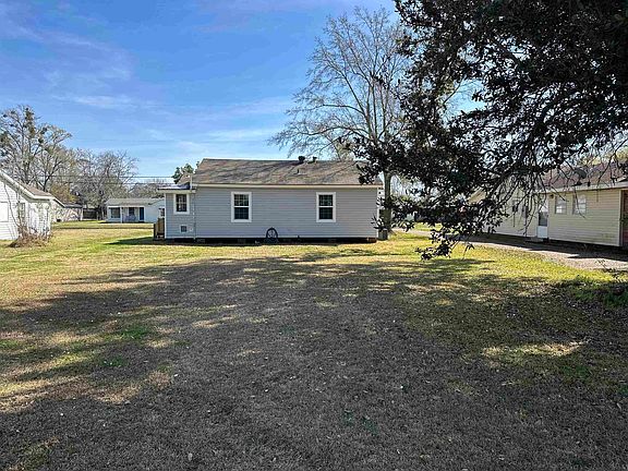 4th image of 4006 Center St