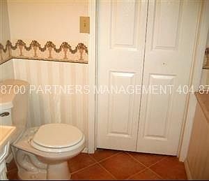 4th image of 7221 Woodcreek Way