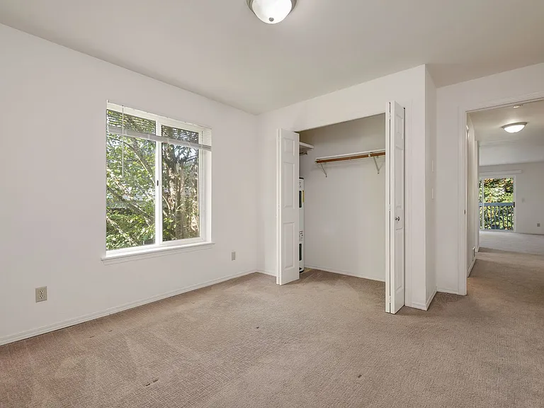 1038 NE 125th St — Photo 13