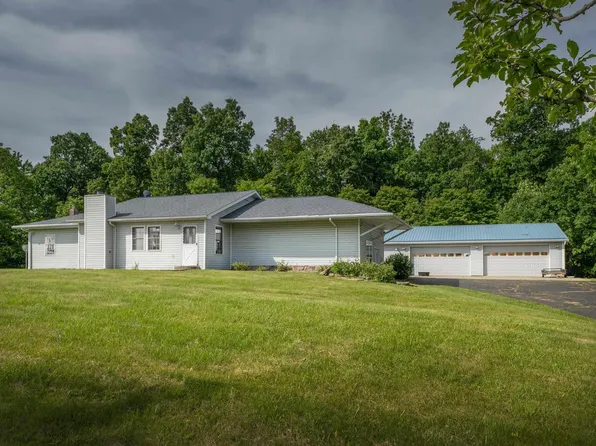 12345 Pleasant Valley Rd NE, Utica, OH 43080