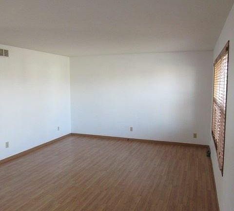 2nd image of 4601 Bamburg Ave