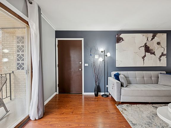 2nd image of 6261 N Northwest Hwy APT 3-D