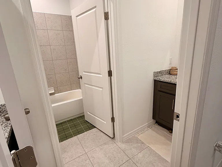 652 Crown Rose Dr — Photo 10