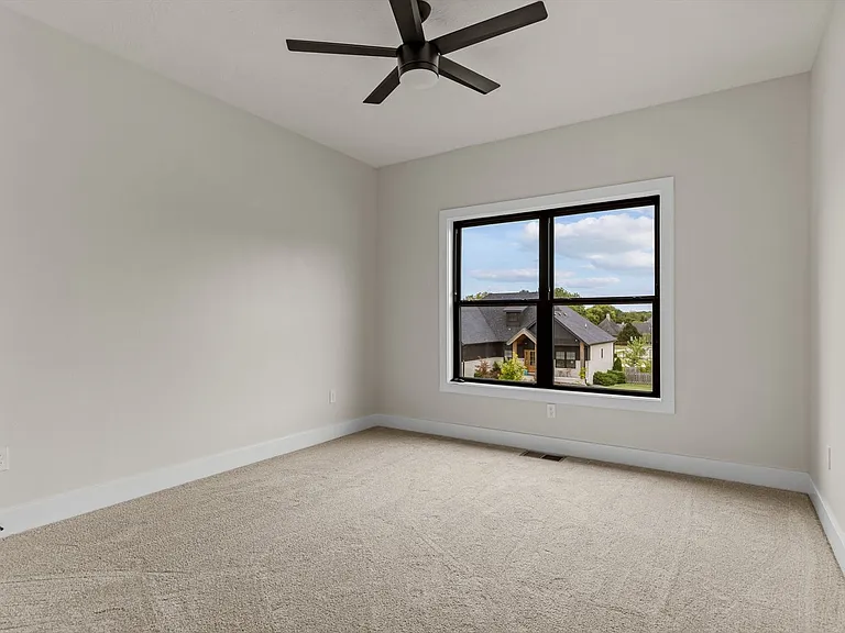 702 S Thornridge Dr — Photo 10