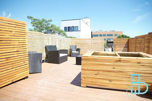 Rented by Miron Realty Group | media 10