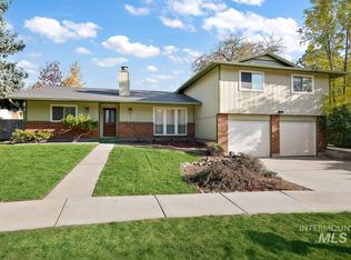 443 N Winged Foot Pl, Eagle, ID 83616