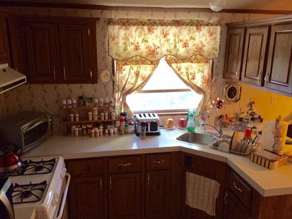 3rd image of 244 Powderhorn Ln