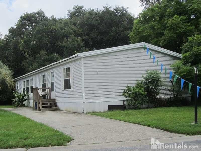 2nd image of 402 River Point Dr