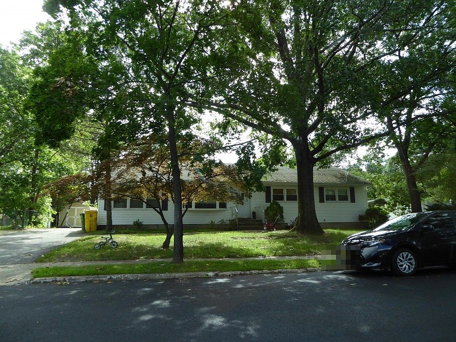1st image of 11 Royal Ave