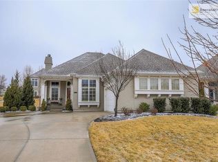 11712 S Carriage Rd, Olathe, KS 66062