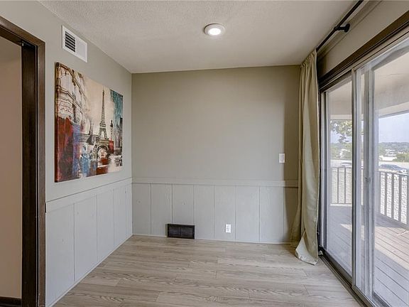 5th image of 410 W 104th St APT C