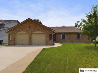15429 Howe St, Omaha, NE 68144