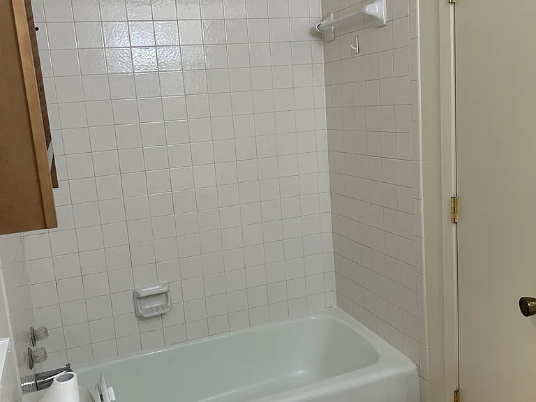 28 Teakwood Ln — Photo 6