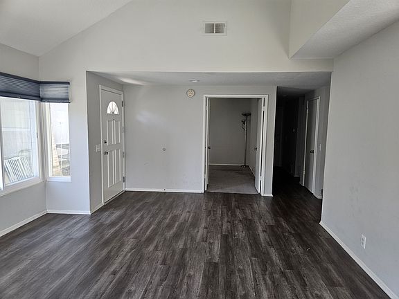 2nd image of 3652 Summerset Pl