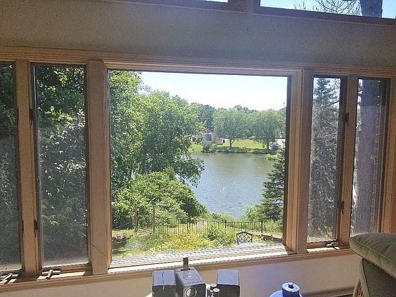 2nd image of 165 Hilltop Dr