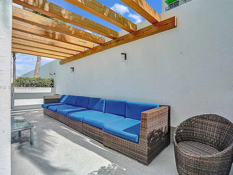 1750 N Bayshore Dr #2206 — Photo 29