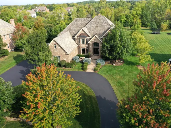 162 Cardinal Dr, Hawthorn Woods, IL 60047