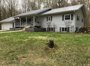 7902 Timberline Rd, Oconto Falls, WI 54154