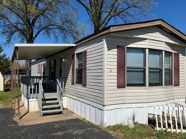 15 Riviera Dr, Belleville, IL 62221